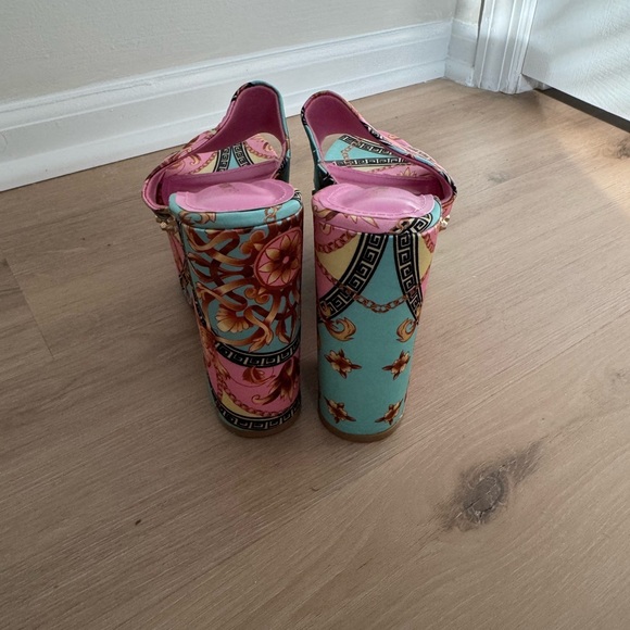 Fashion Nova Colorful Platform Heels - Picture 4 of 4